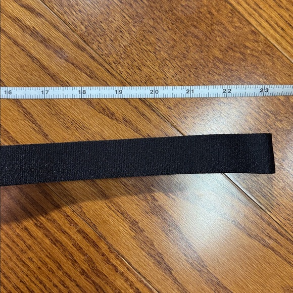 Vera Bradley Disney Feather weight Belt Bag NWOT - Picture 6 of 8